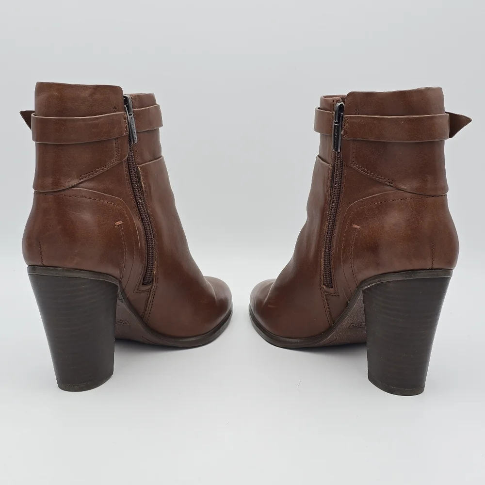 Like-New Vince Camuto Faythe Layered Heeled Ankle Booties, Brown, Women's 7.5M - Picture 7 of 16